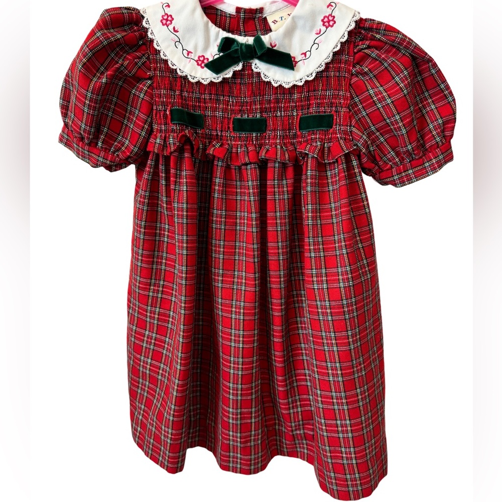 Girls Red Plaid Christmas Holiday Dress.